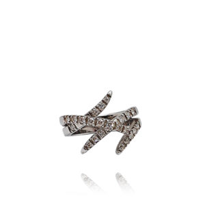 ANEL EM OURO COM DIAMANTES