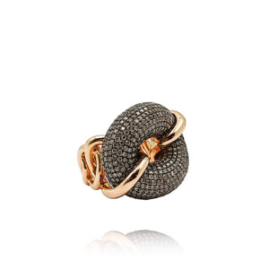 ANEL EM OURO COM DIAMANTES