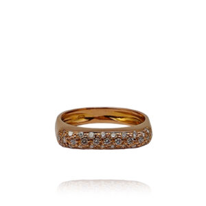 ANEL EM OURO COM DIAMANTES